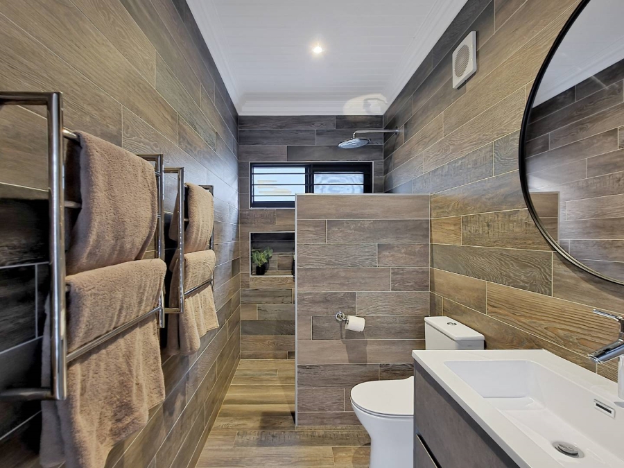 7 Bedroom Property for Sale in Durbanville Western Cape